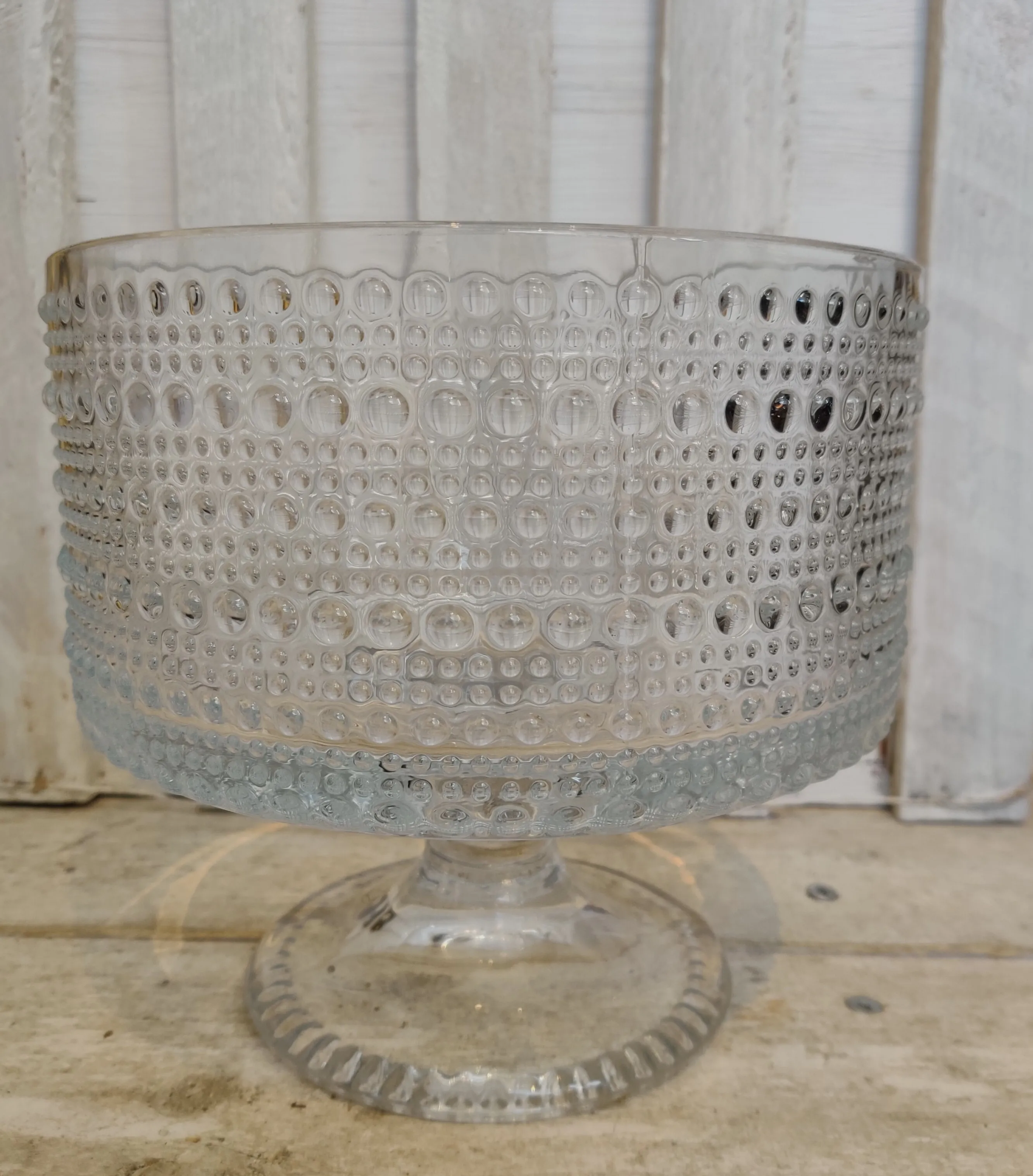 Jalallinen helmikulho