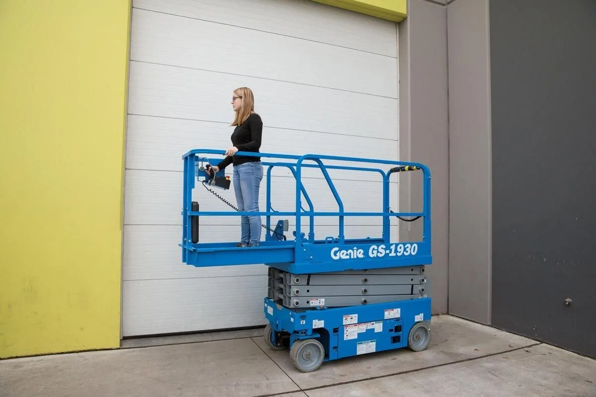 19 ft Scissor Lift
