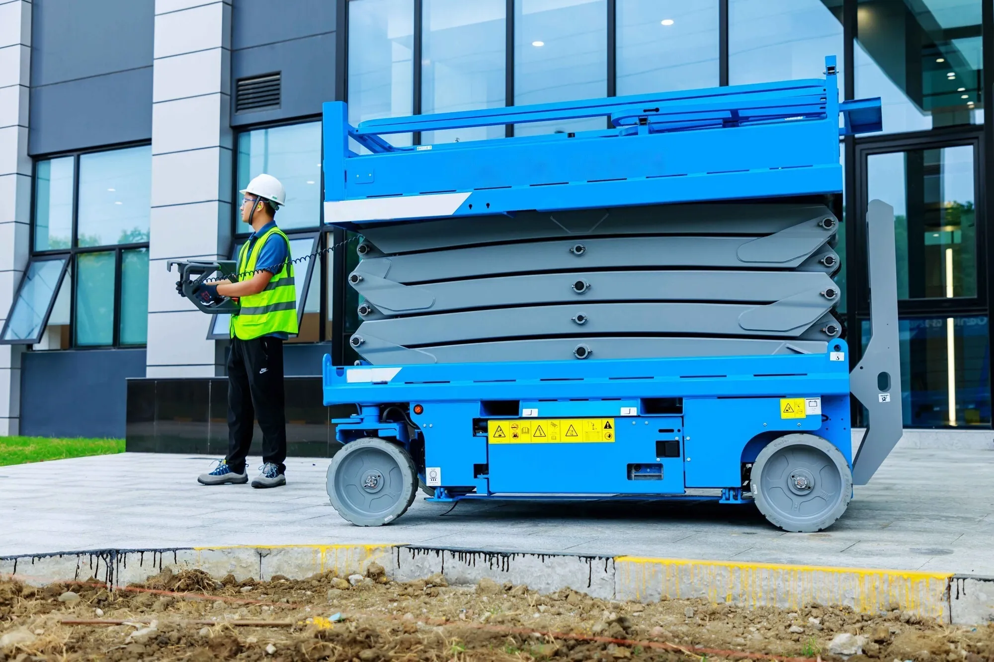 30 ft Scissor Lift