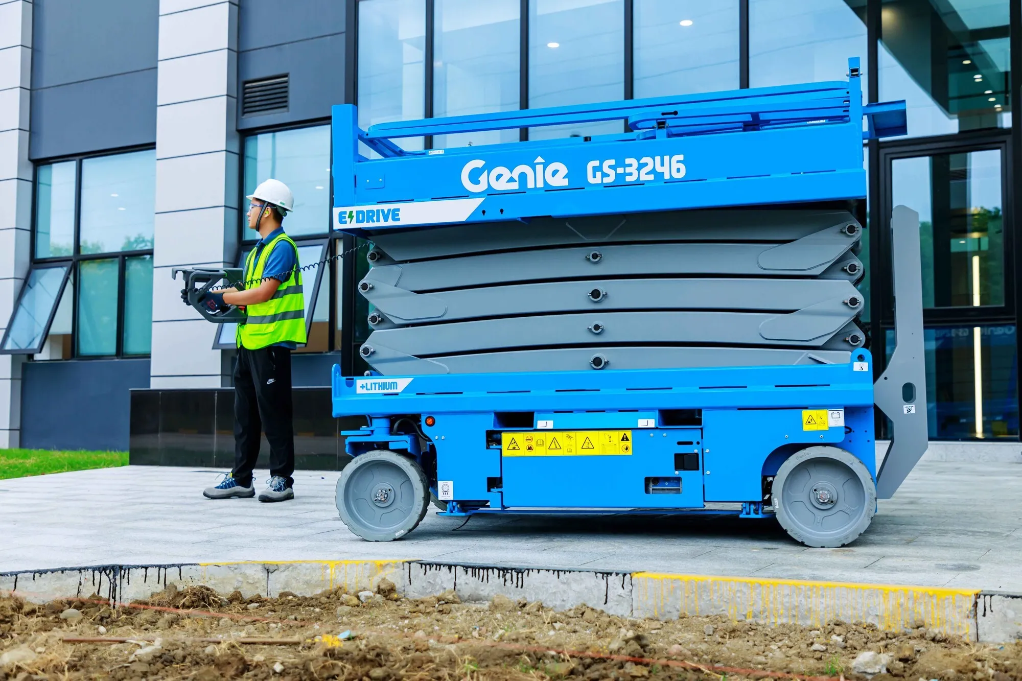 30 ft Scissor Lift