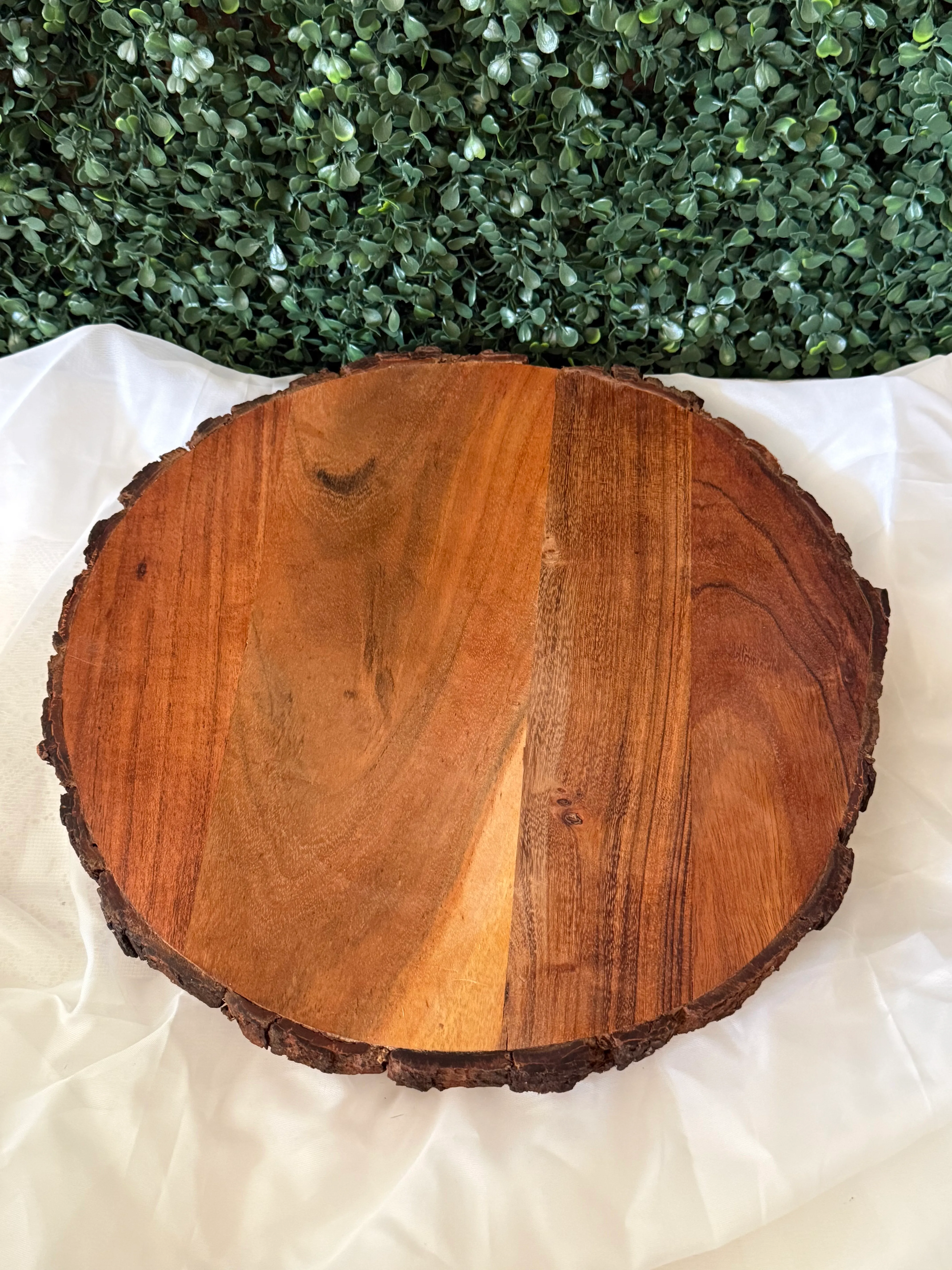 13.5" Wooden Round Cake Stand