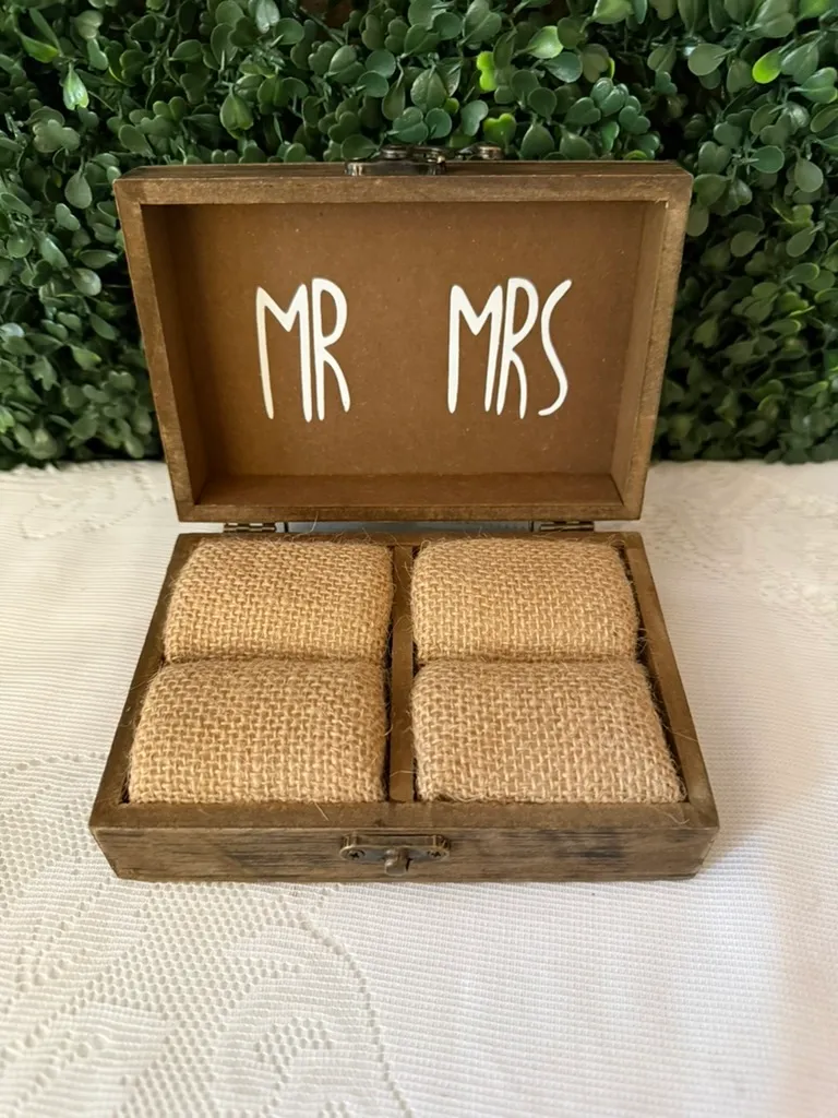 Mr. & Mrs. Ring Box