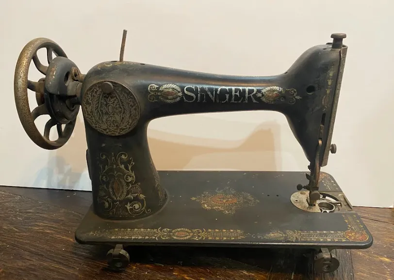 Singer Table Sewing Machine 