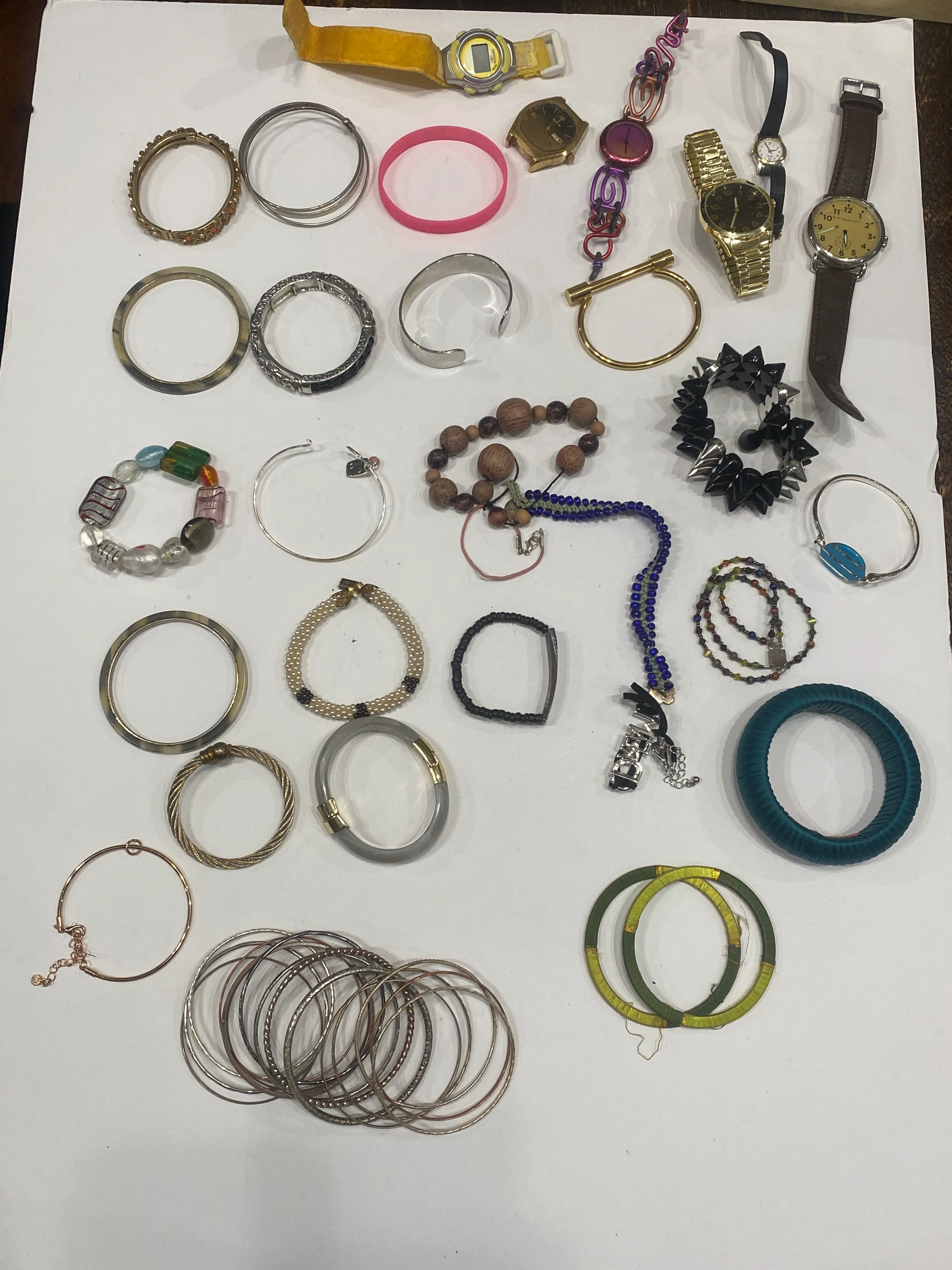Bracelets 