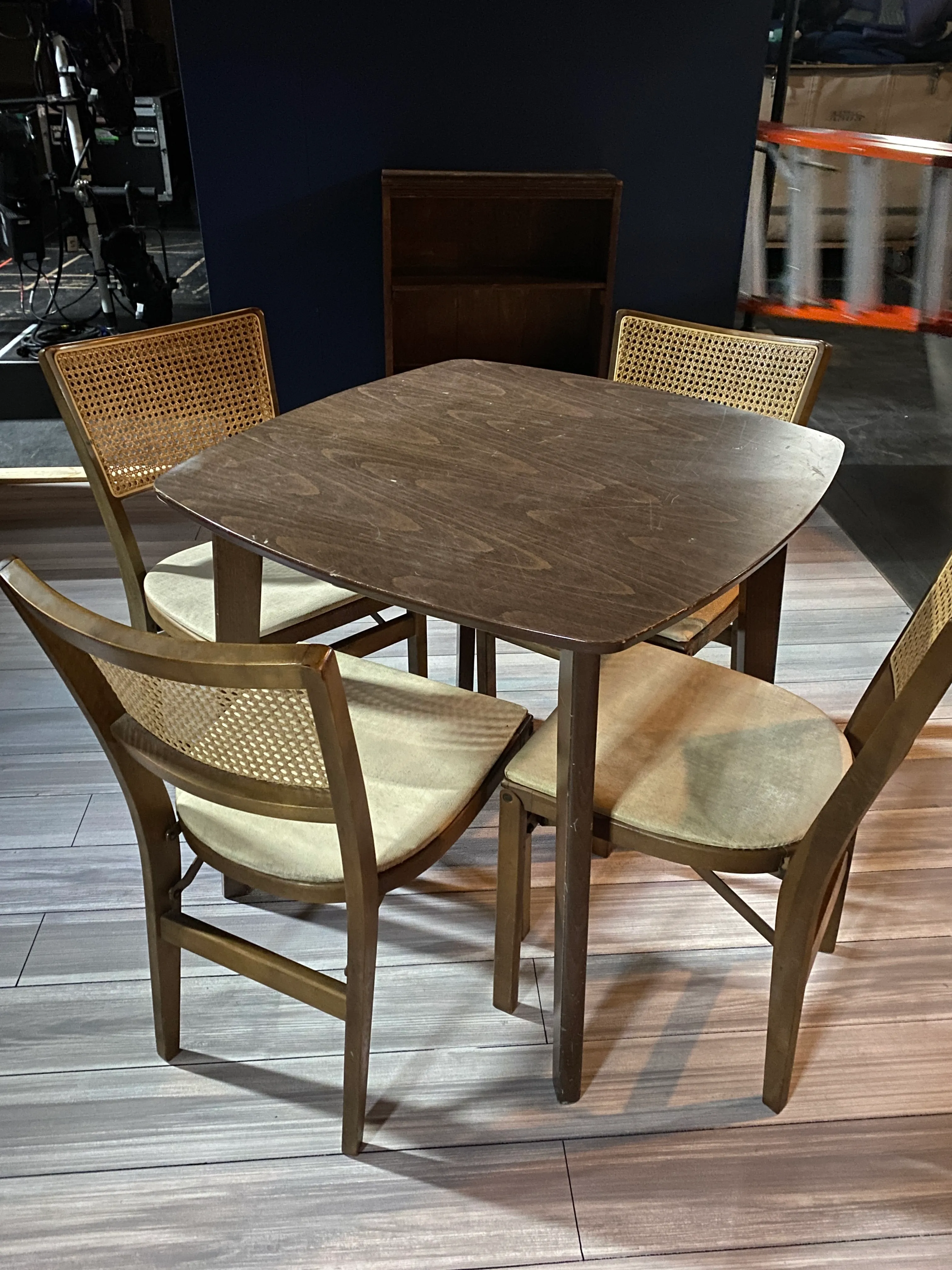 Wood Rounded Square Table