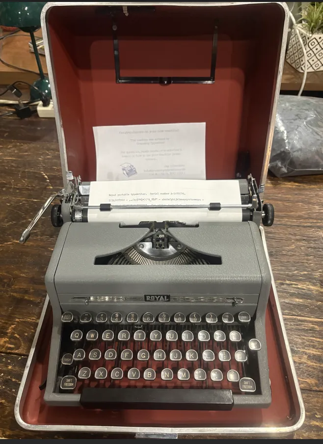 1949 Royal Quite Deluxe with Case