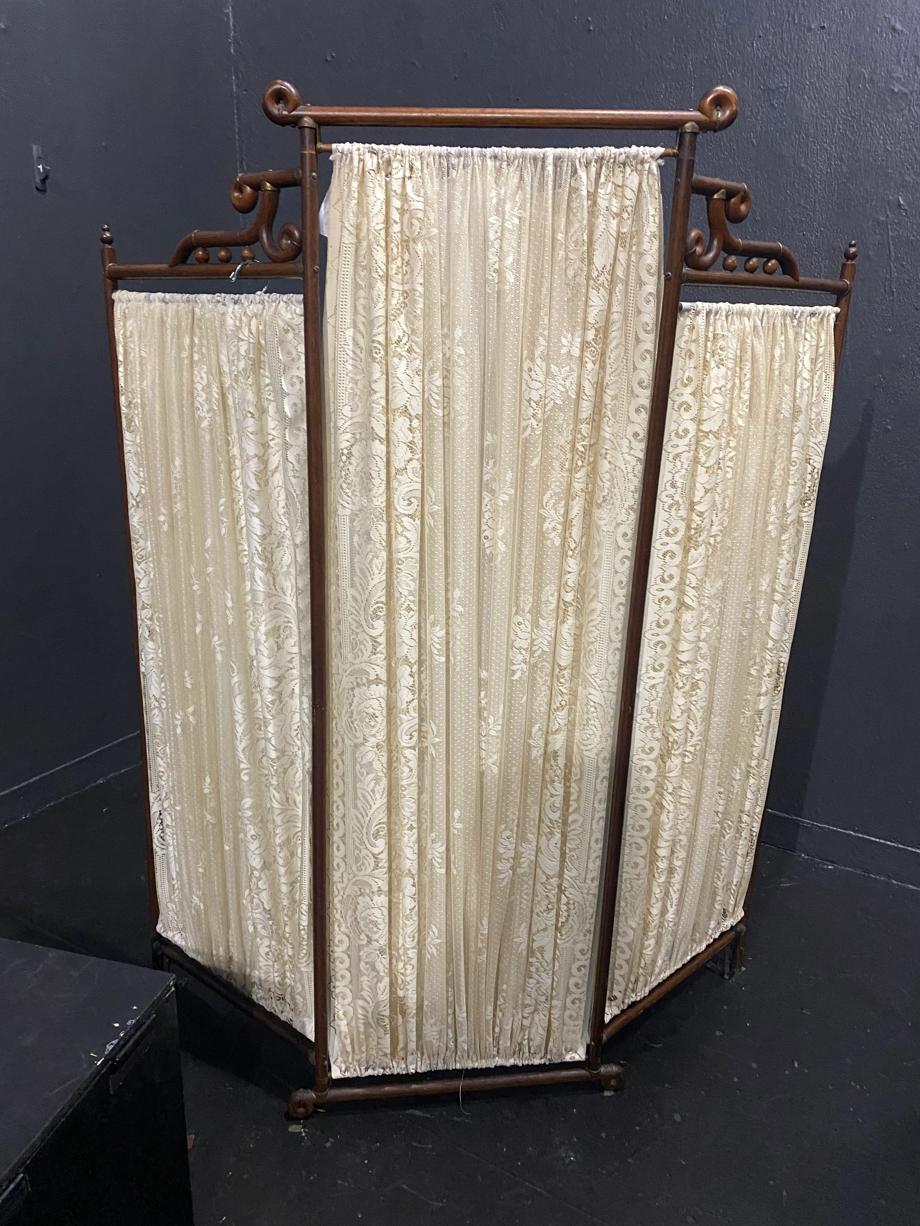 Vintage Folding Screen with Pleated Lace Fabric