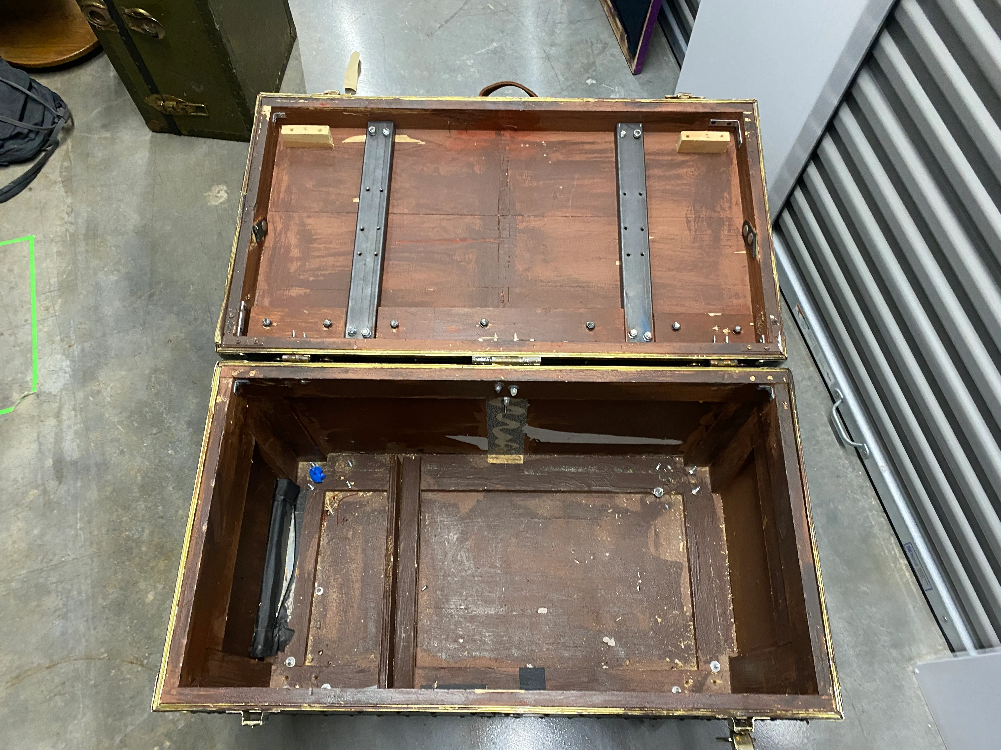 Large Trunk on Wheels