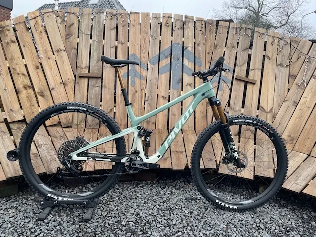 Pivot Trailcat SL maat L