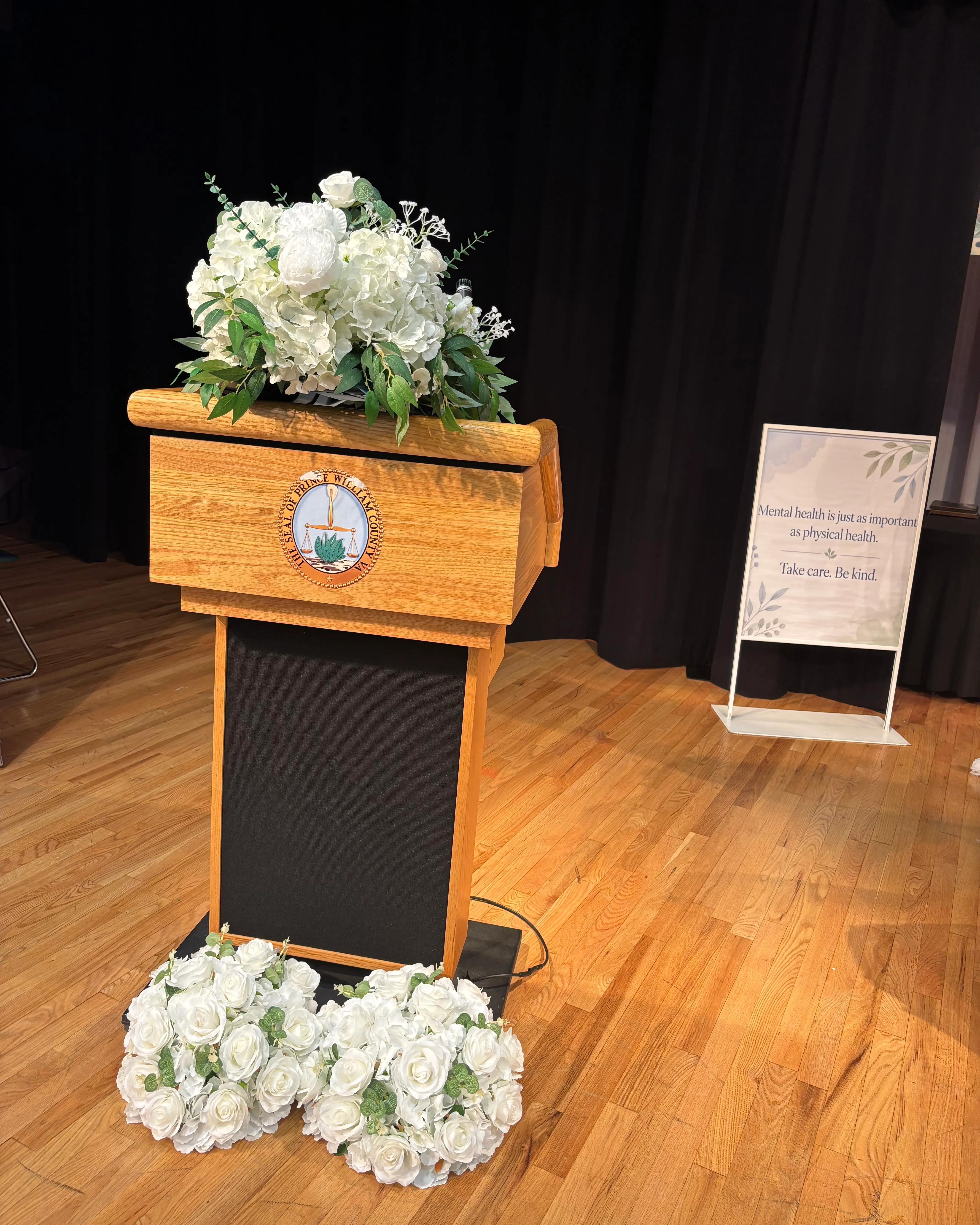 Large Green and White Flower Ball for Centerpiece