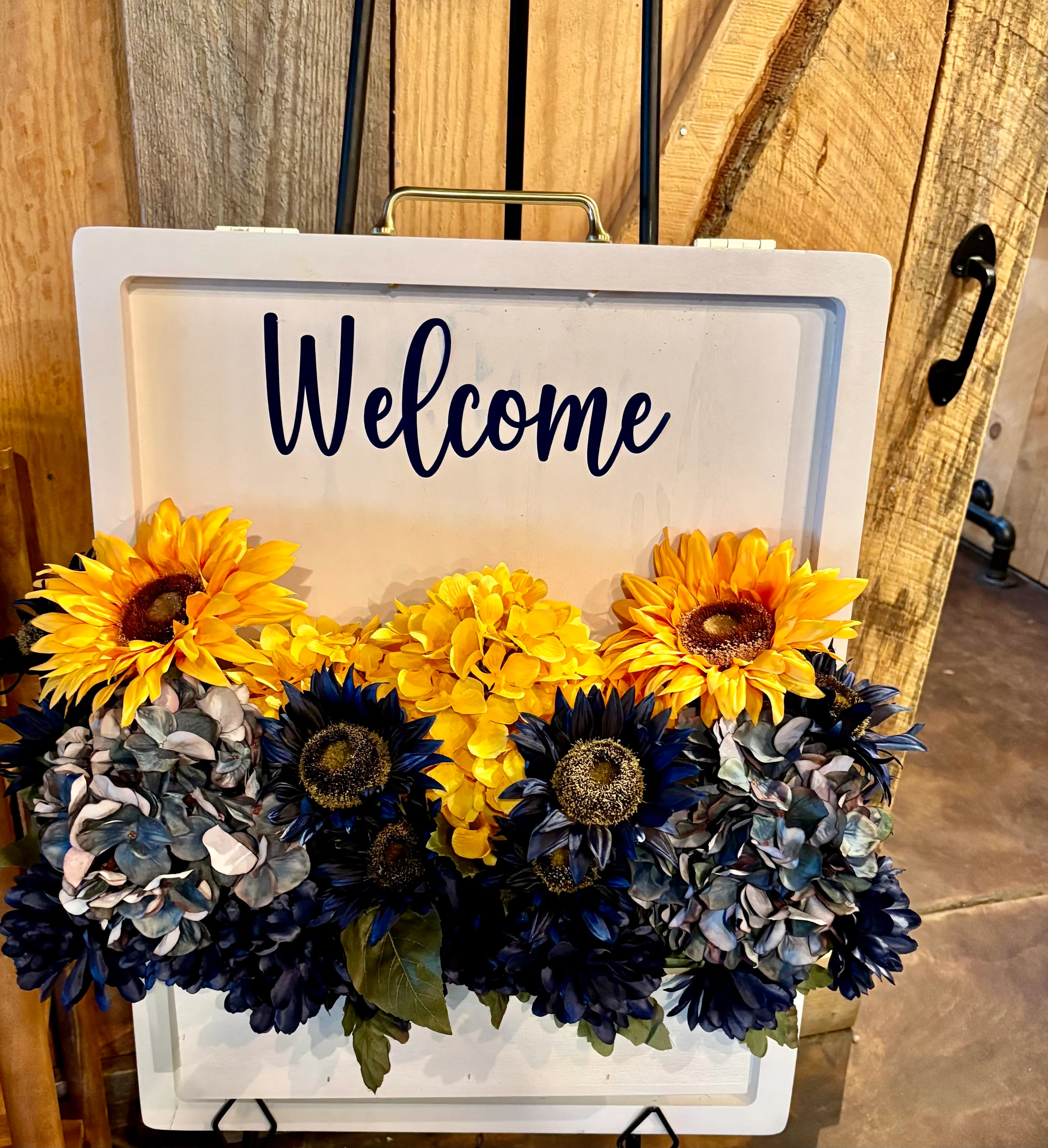 Standalone Customized Welcome Stand