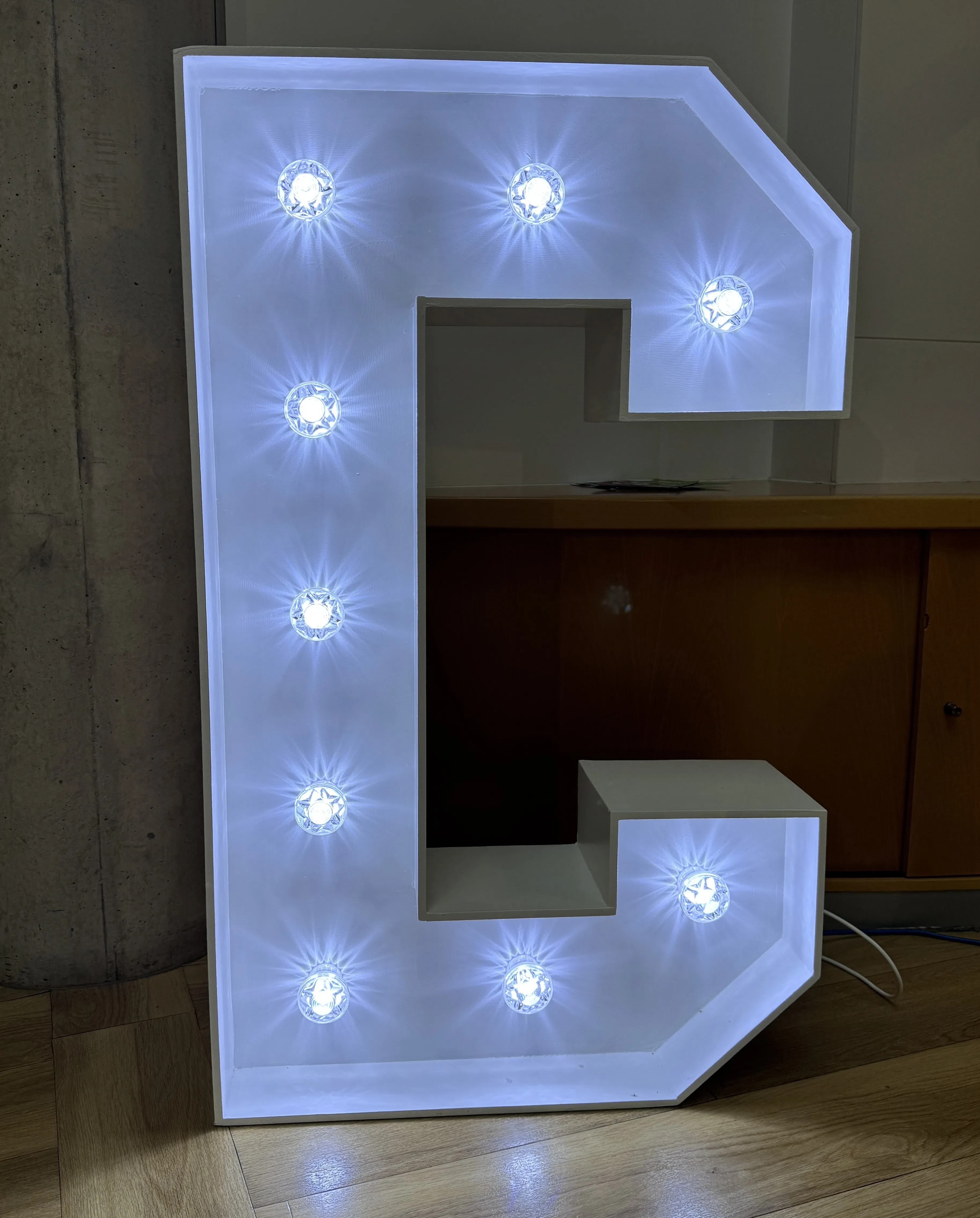 Light Up Letter - C