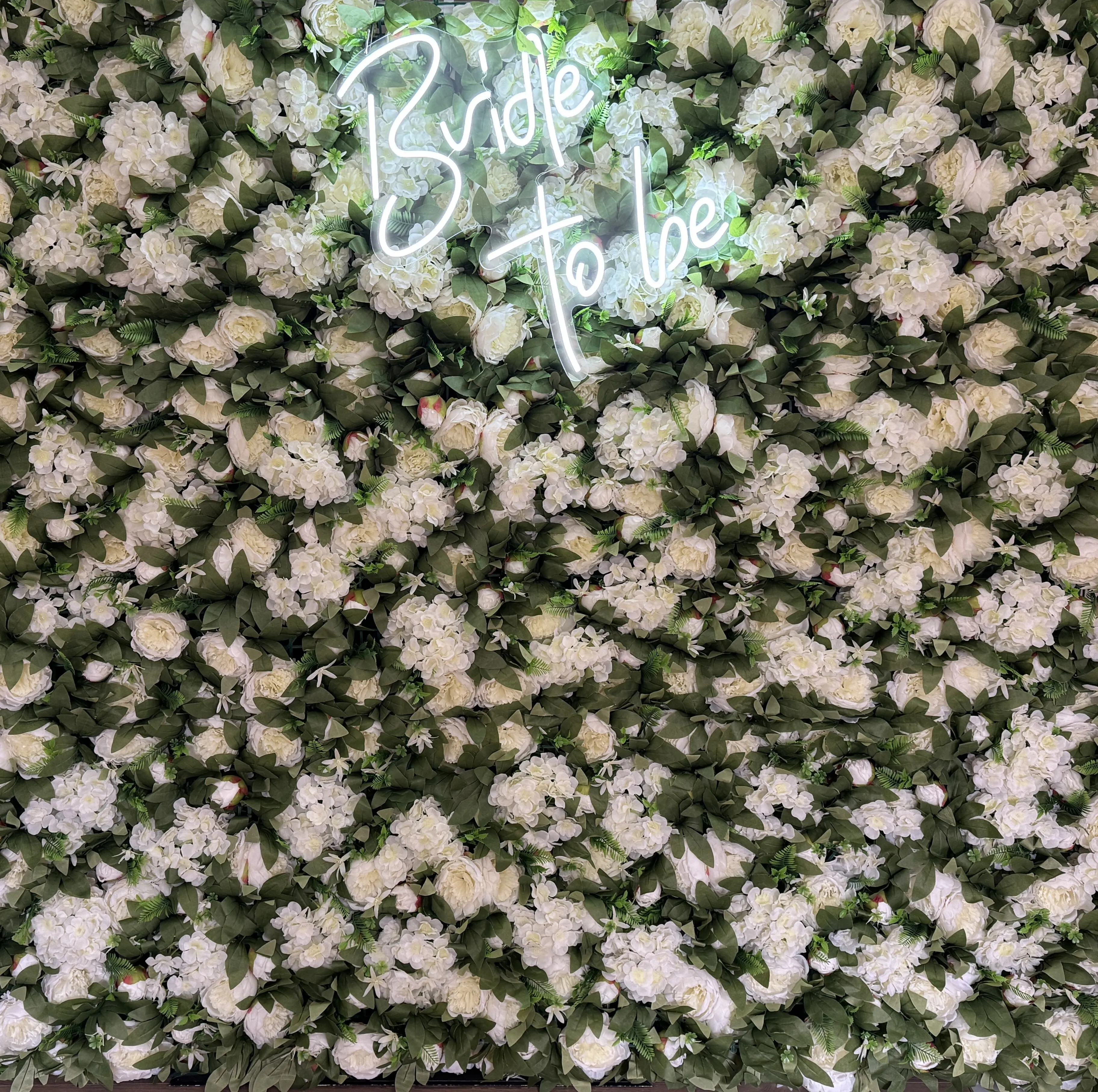 "JADE" Ivory Flowers & Foilage Flower Wall