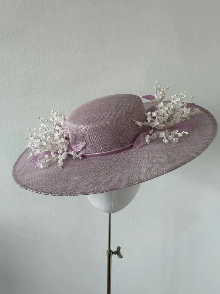 Sara - Lilac & White