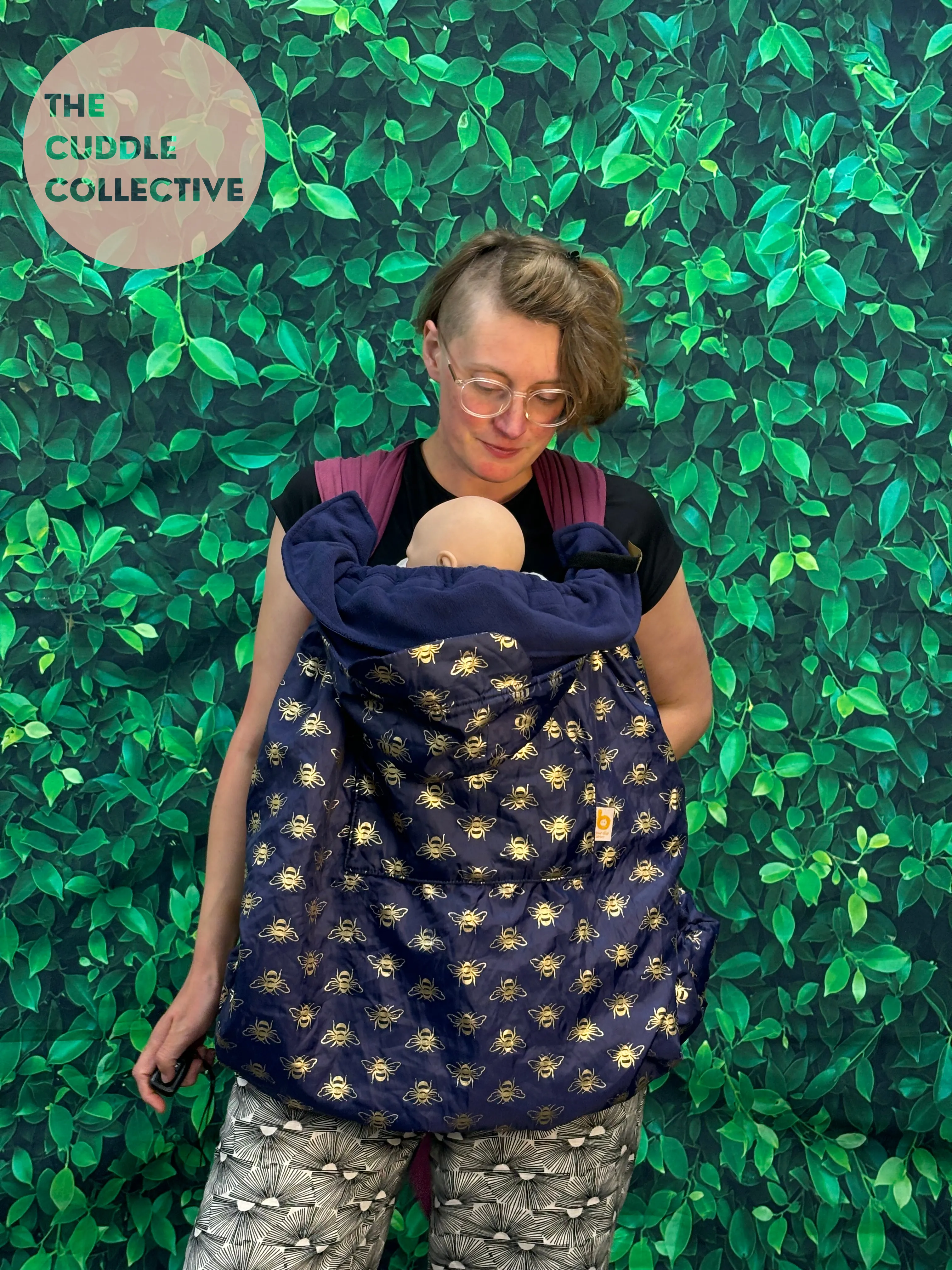Bundlebean Babywearing Cover - Fleece lined - Blue with bees