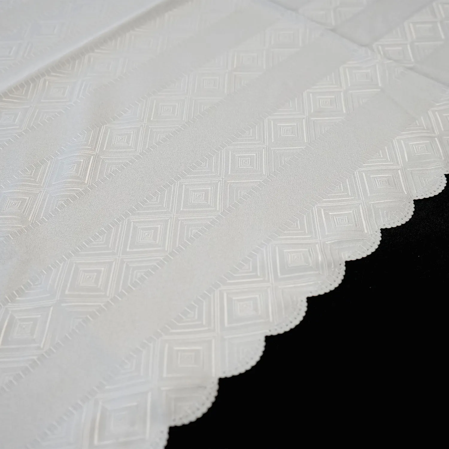 Square Scallop Edged White Tablecloth