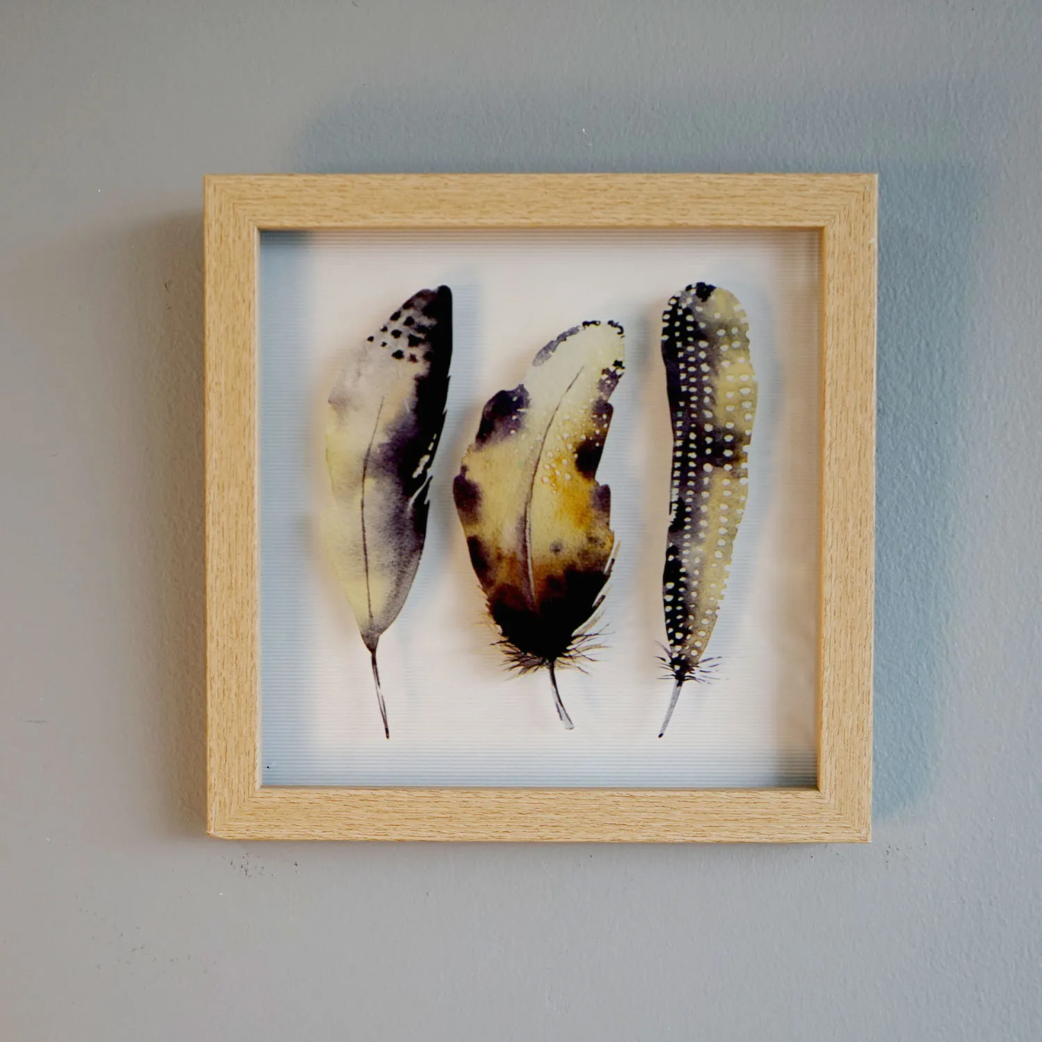 Small artwork with feathers 1