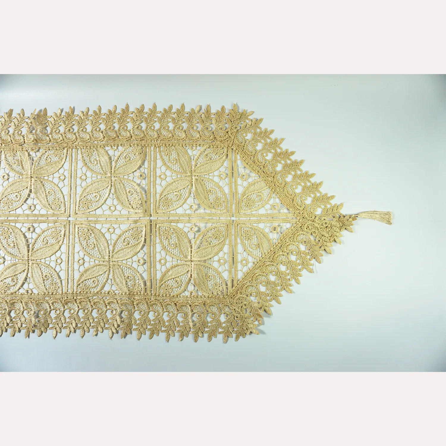 Table Runner set, 1 long and 5 short