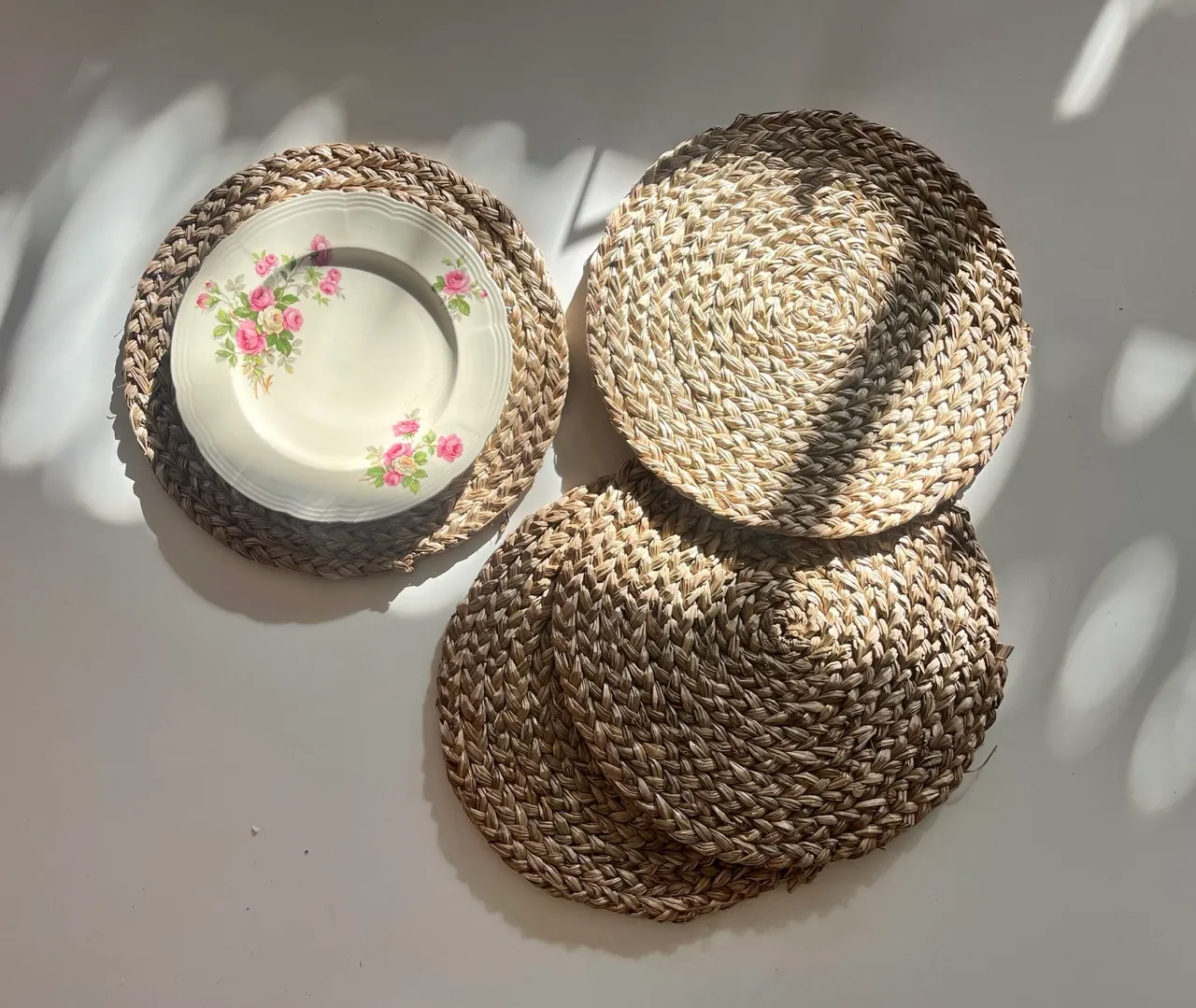 Rustic Braided. Seagrass Placemat
