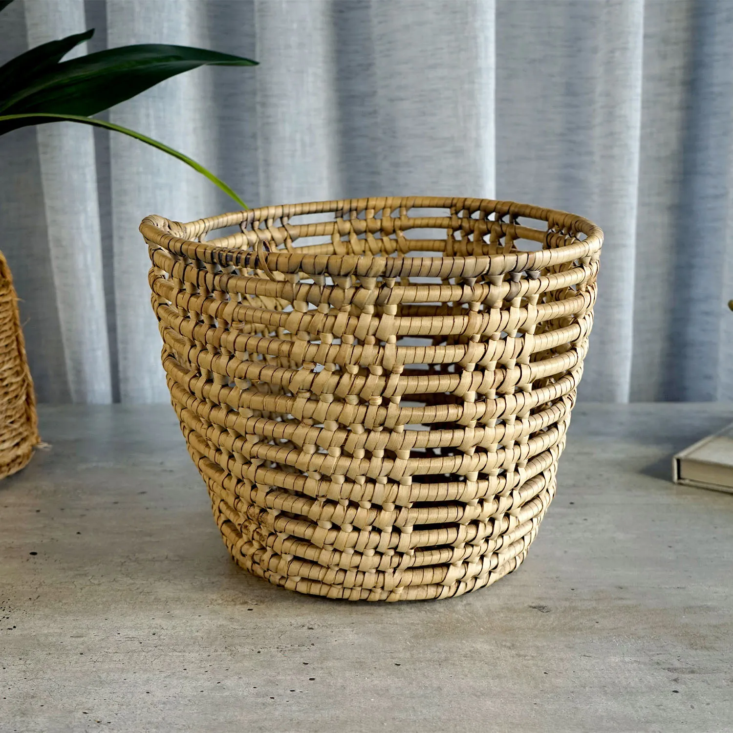 Medium Woven Basket Planter