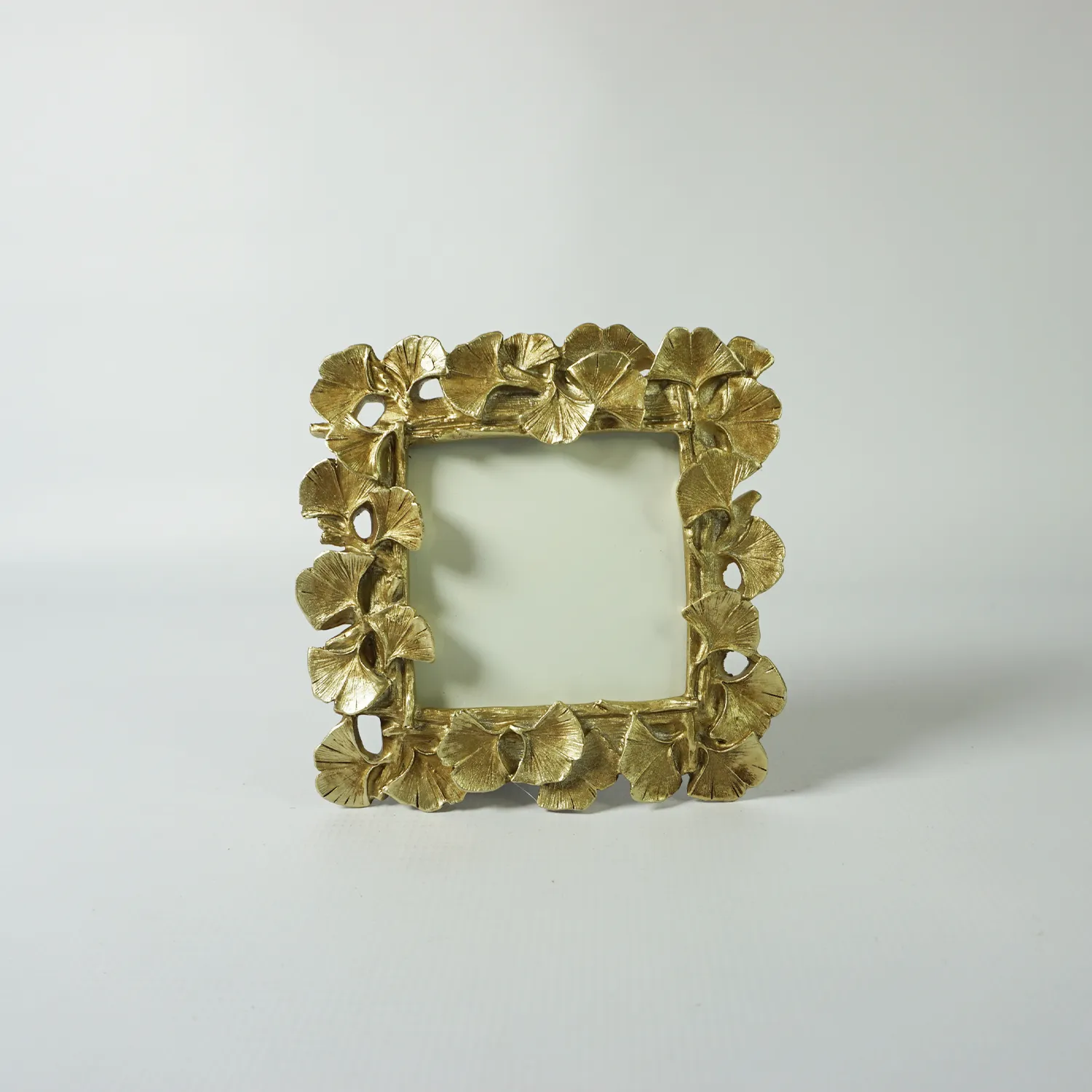 Ornate gold Frame, Standing