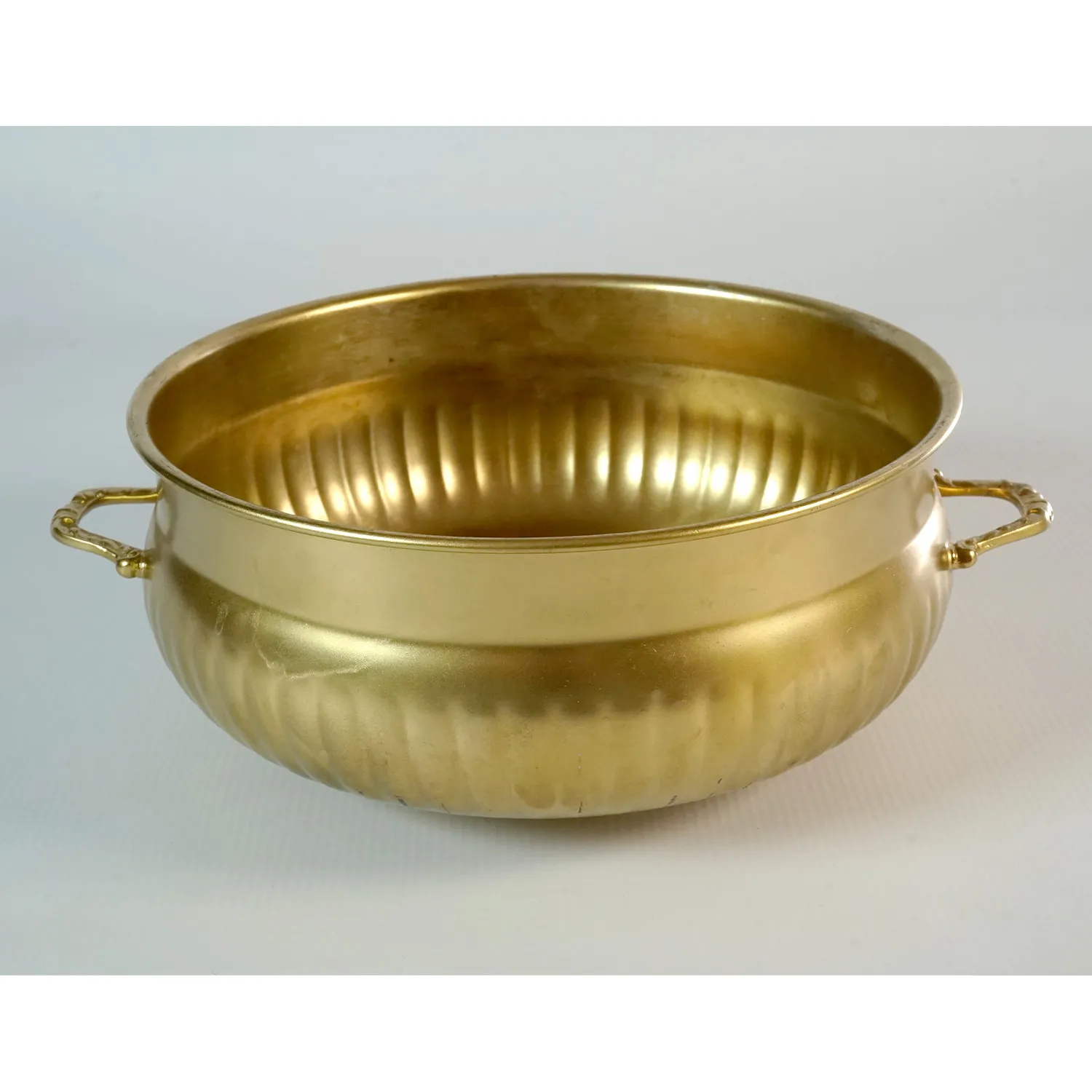 Selection of Gold and Silver Bowls 