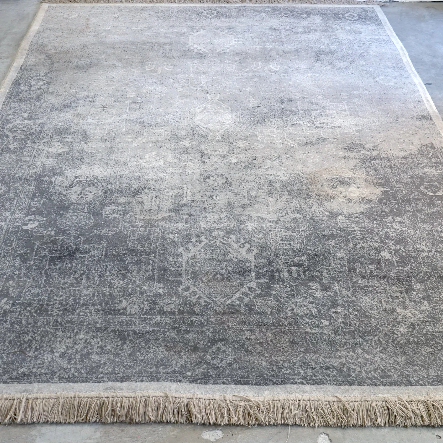 Large Grey Patterned Carpet