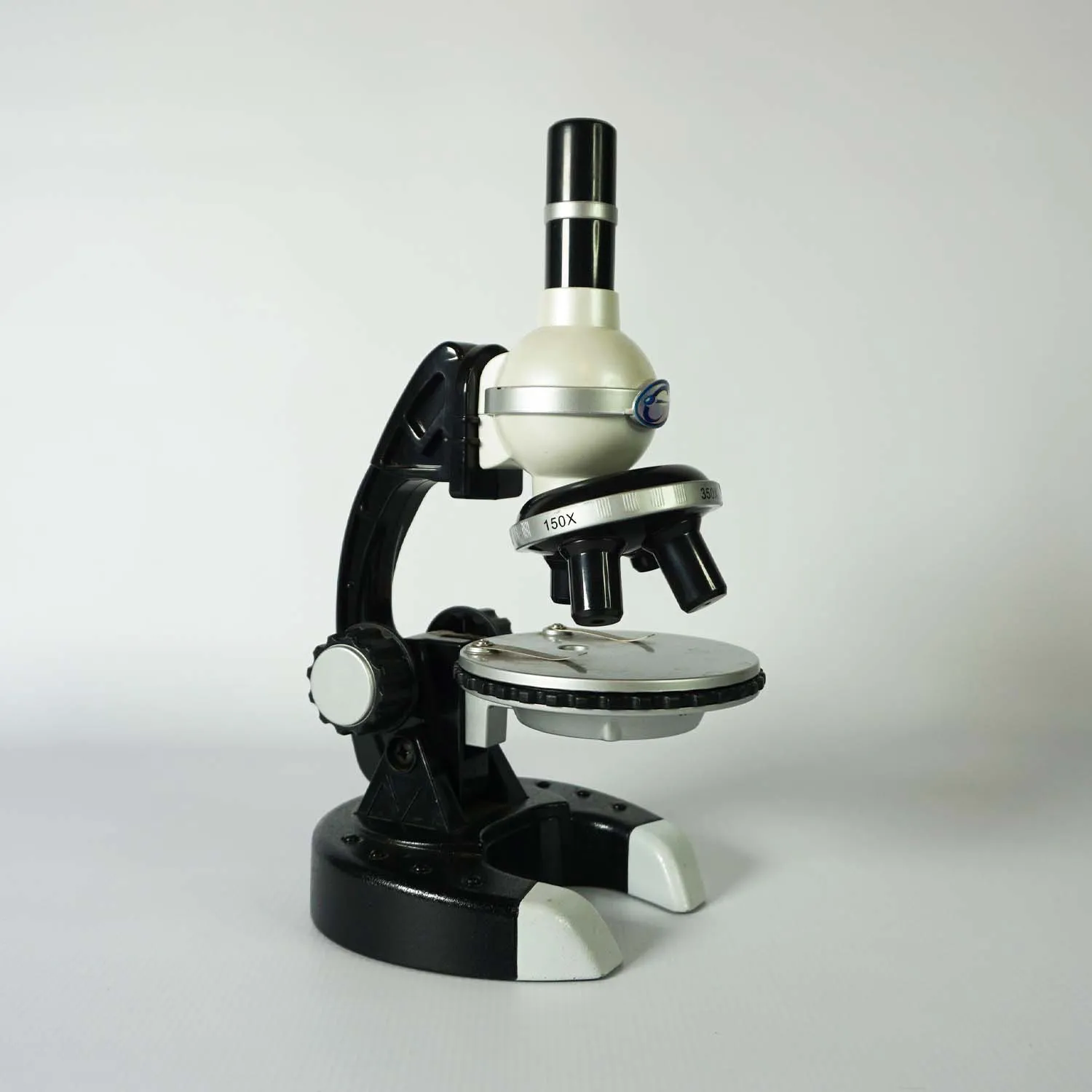 Microscope