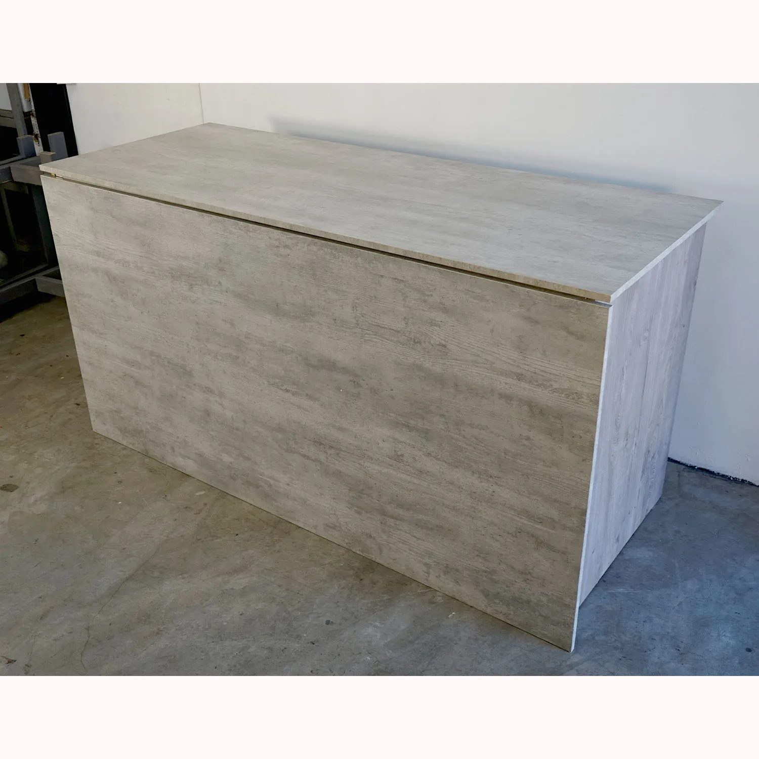 Grey Wood Surfaces for Counter