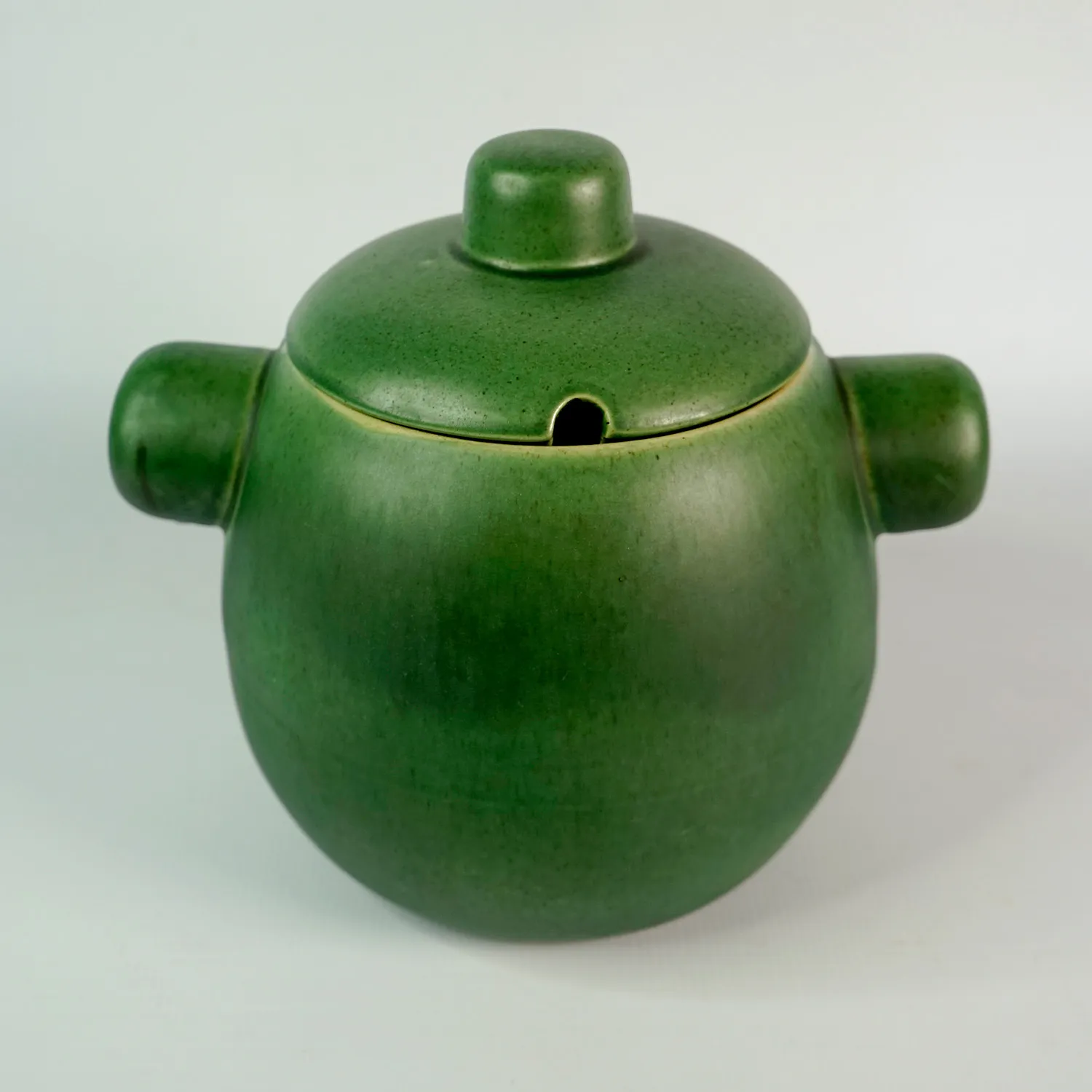 Large Willsgrove Ware Pottery Green Speckled Round Lidded Pot Bean Dish