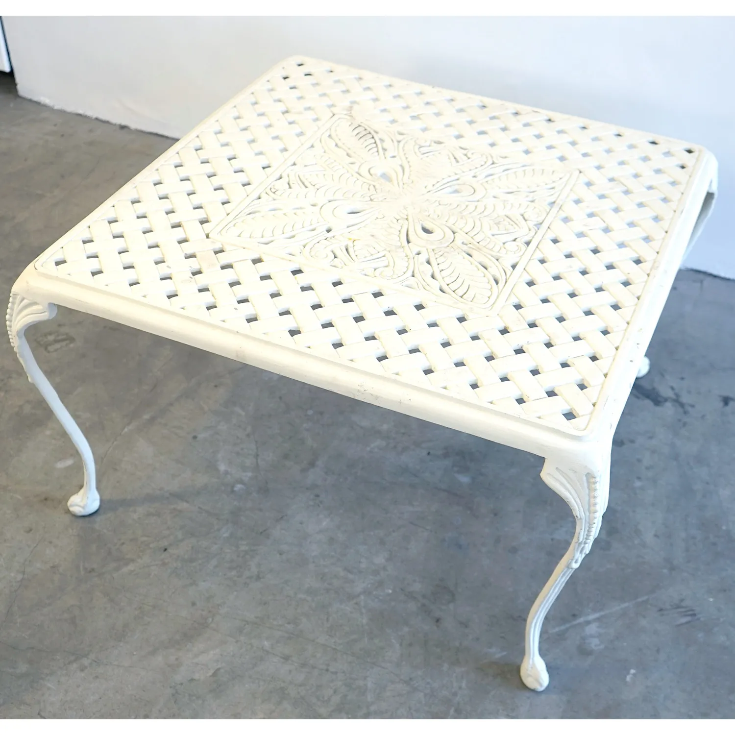 White garden coffee table