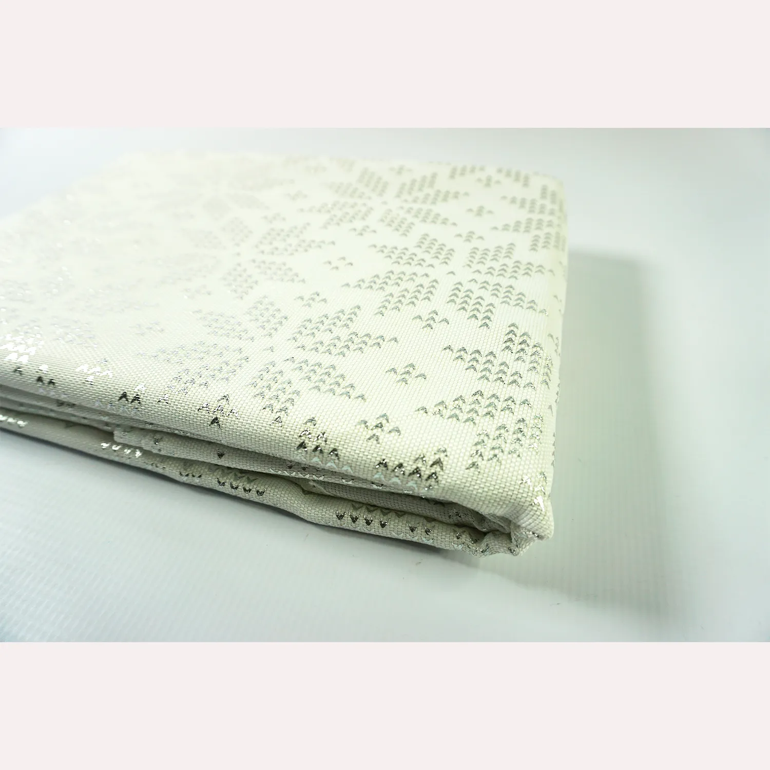 Table Cloth, White and Silver Detail, 150 x 250cm