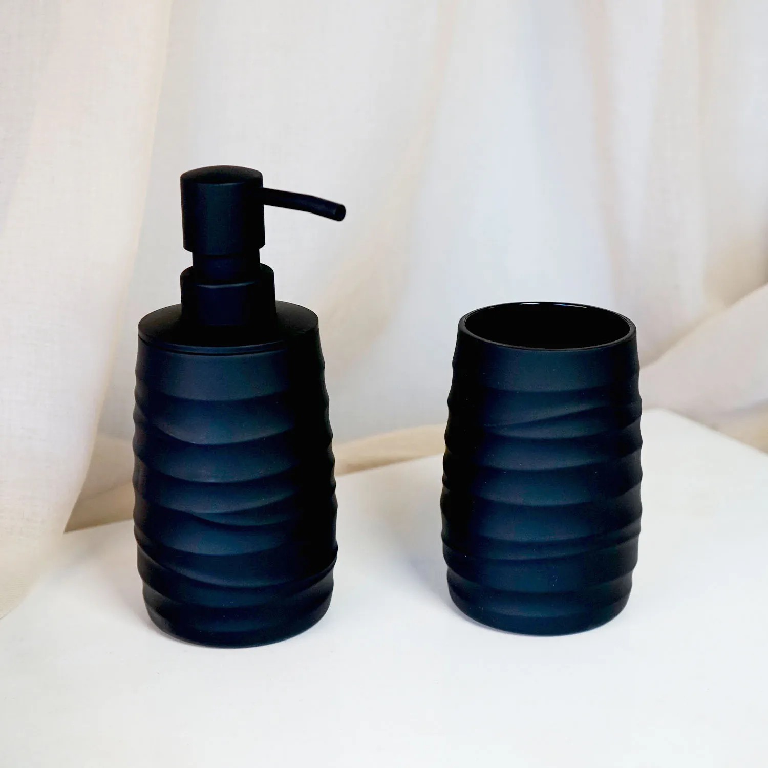 Black Bathroom Accessories 