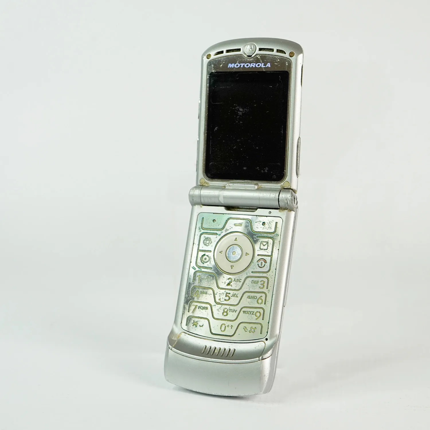 Motorola RAZR V3 Flip Cell Phone