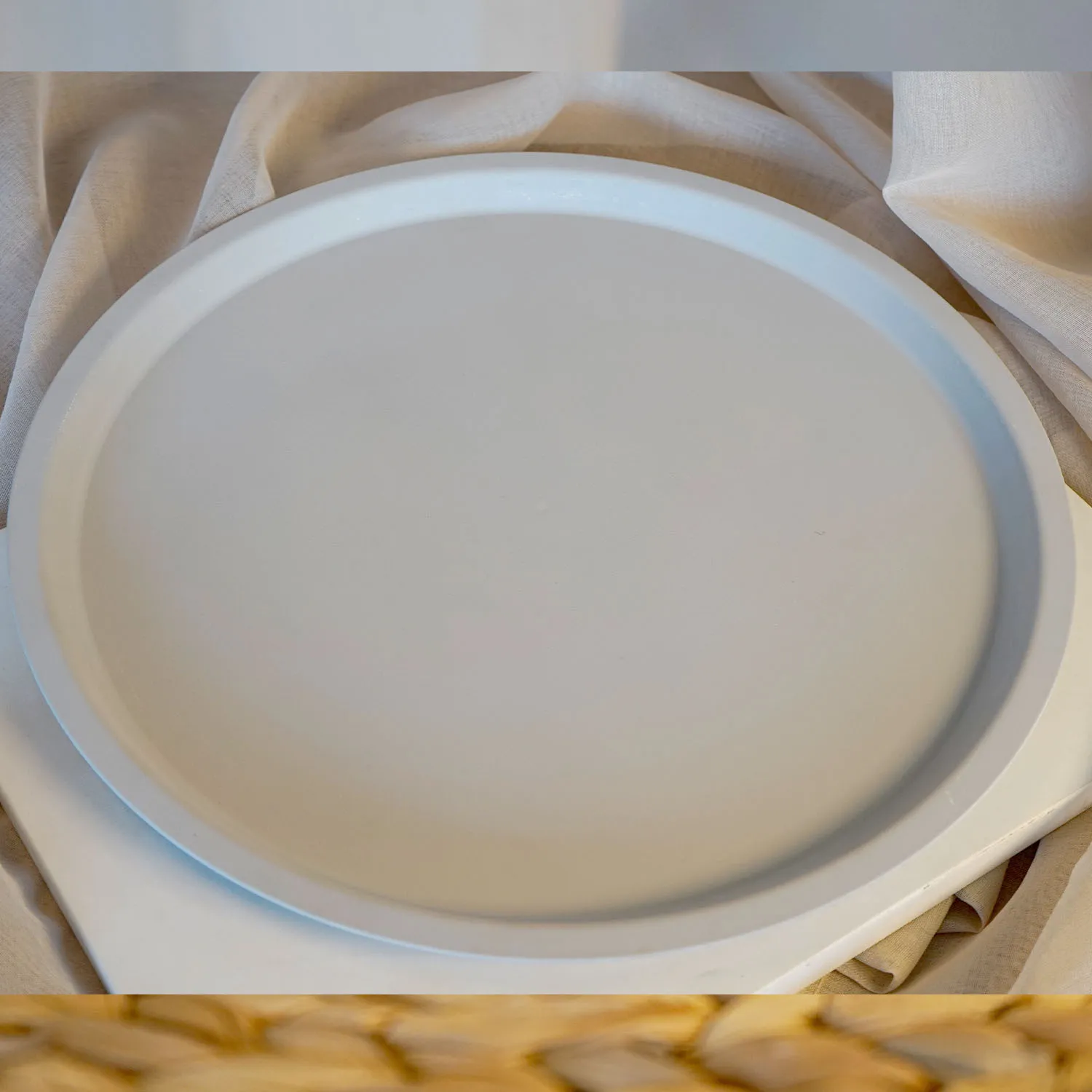 Gray tray