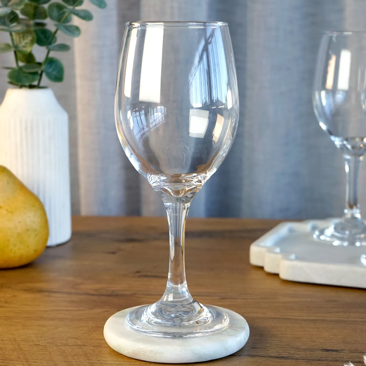 Round Wine Glass
