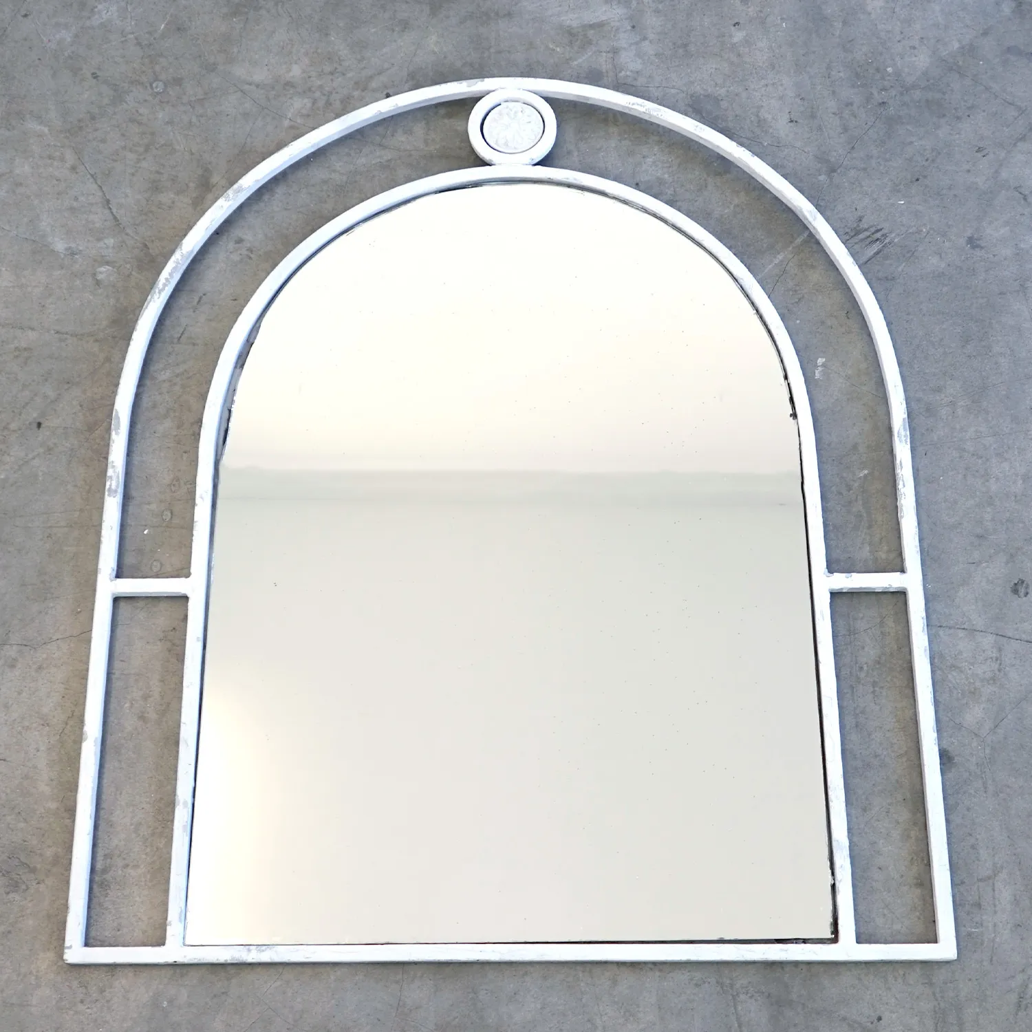 White metal frame mirror