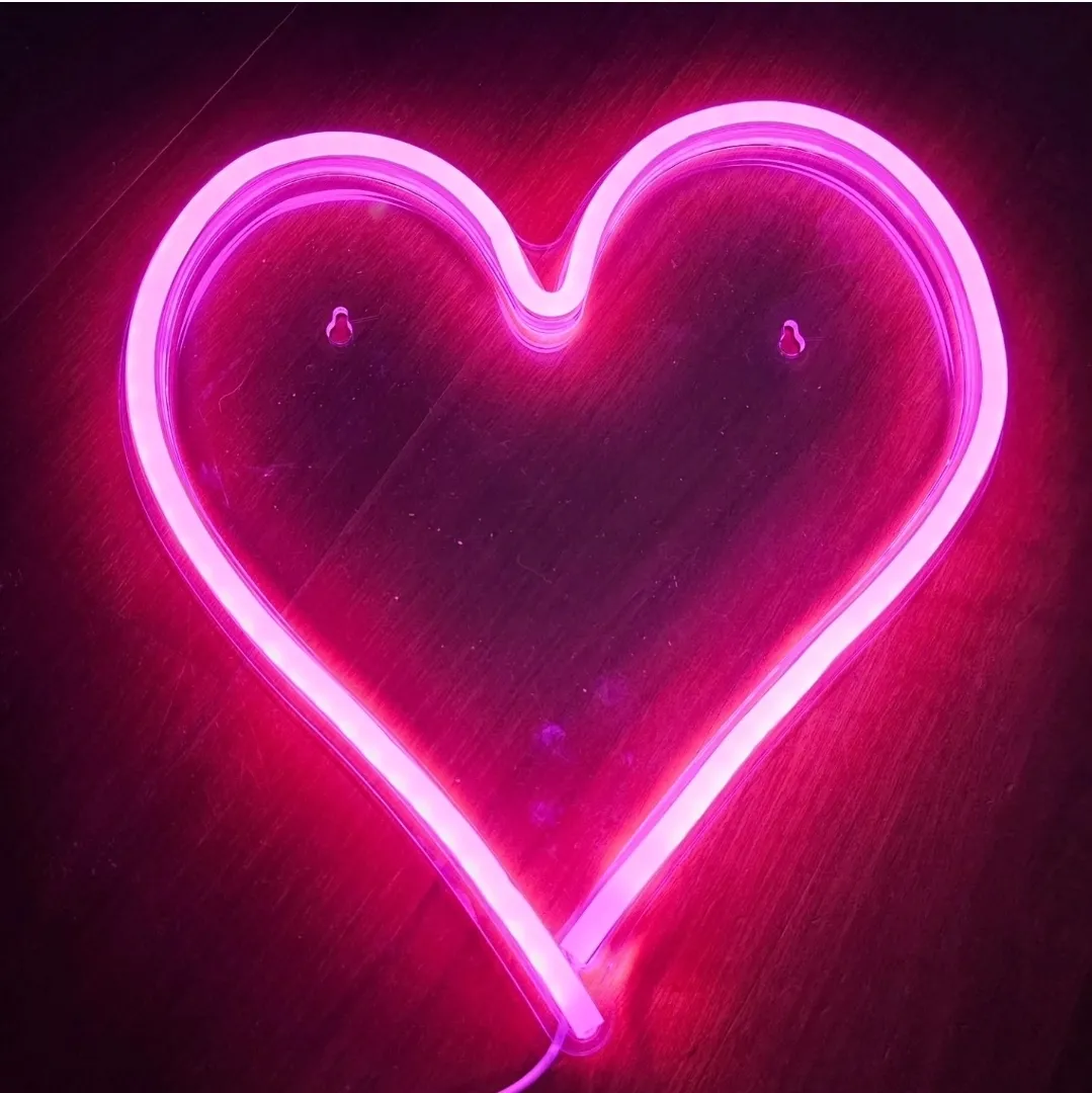 Loveheart Neon Light Hire