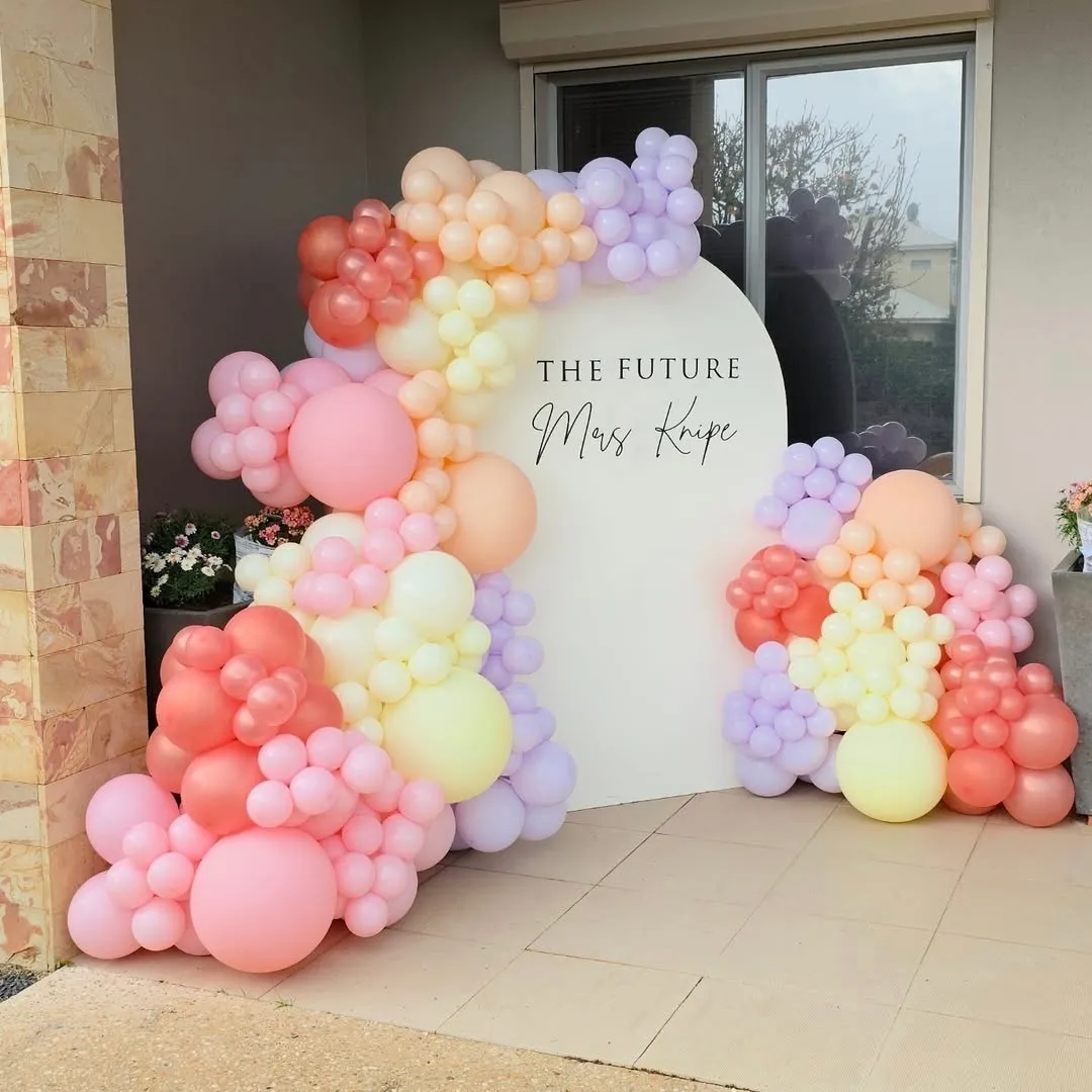 Balloon Garland & Set up