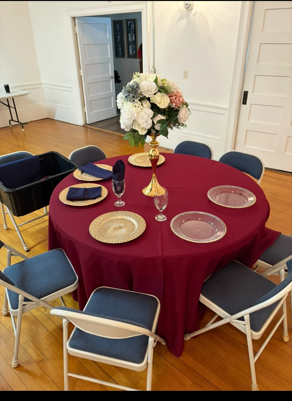 round linen wine 