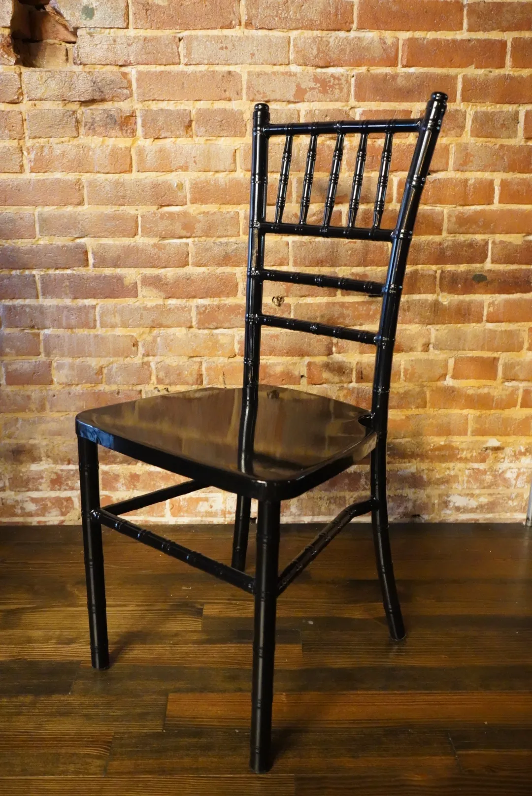 The Trent: Black Chiavari Chair