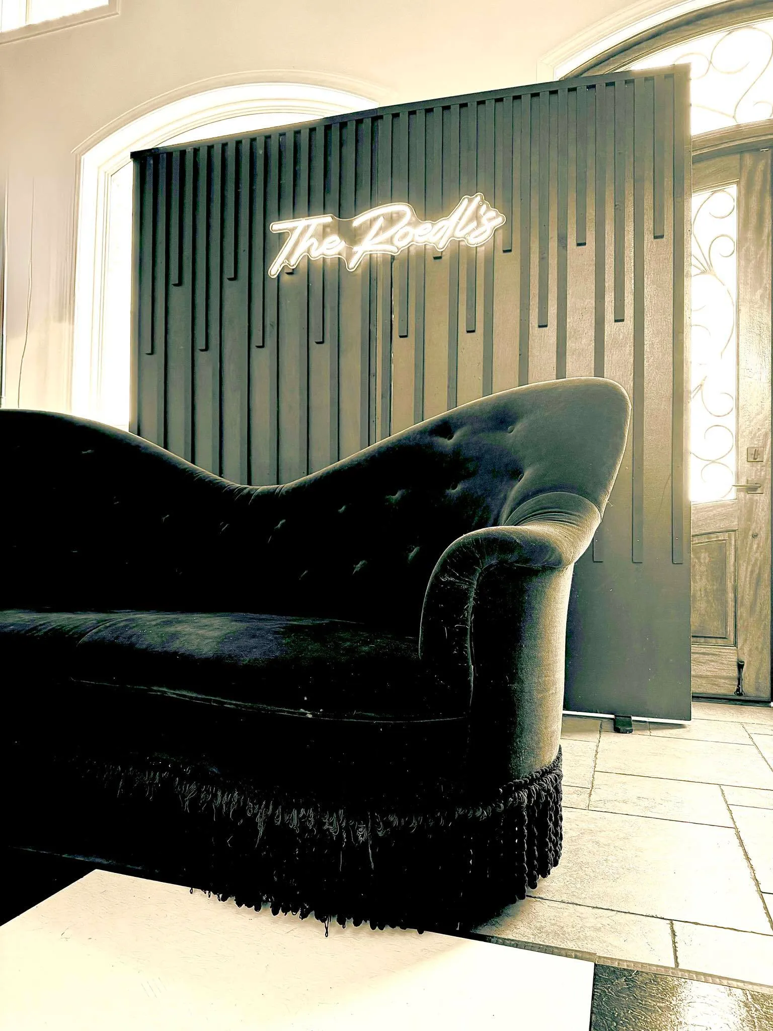 The Makailyn: Black Dimensions Backdrop Panel