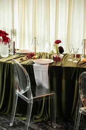 90x132in Rectangular Tablecloths: Premium