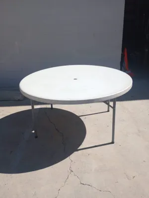 Round Table 60