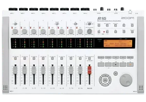ZOOM R16 