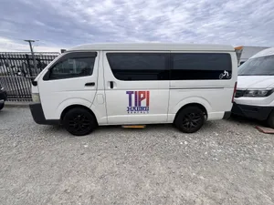 2007 Toyota Hiace 10 Seater MML327