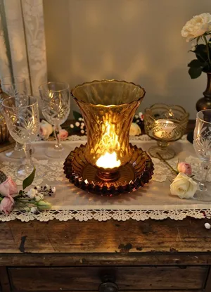 Vintage Tealight With Tray (5.5 in wide, 4 in tall)