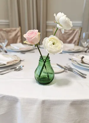 Timeless Lightbulb Vase (3.5 in tall)
