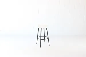 AMANDA Pinpoint Bar Stool 