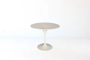 AMANDA Tulip Dining Table 37